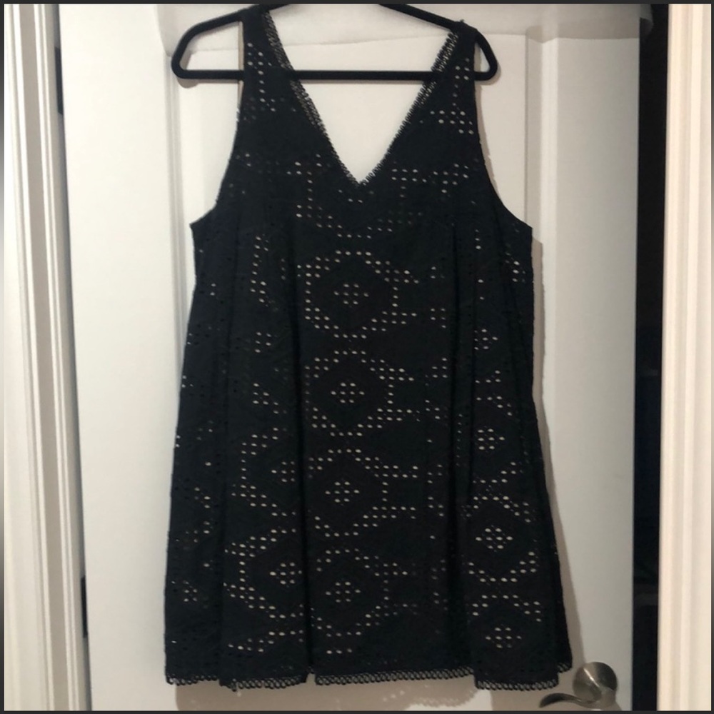 Elegant Black Lace Dress